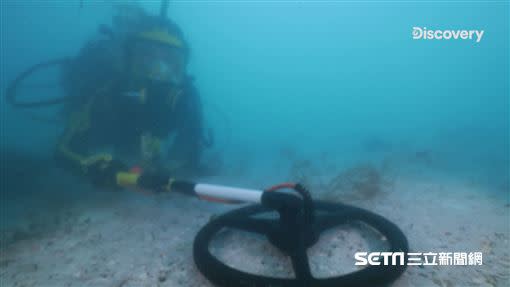 海洋探險專家重回加勒比海尋找沉船遺跡，提出四大證據指向尋獲沉船的可能性。（圖／Discovery提供）