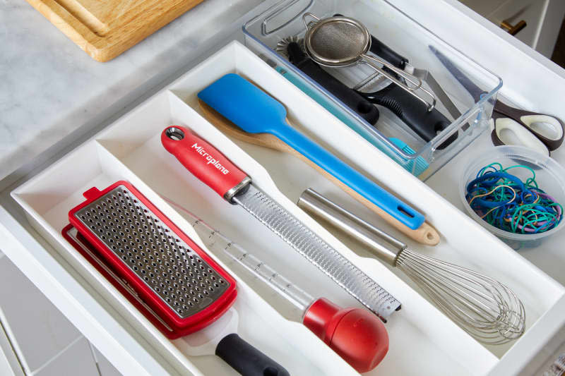 Organized kitchen drawer