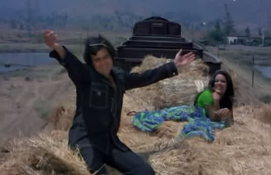 <div class="paragraphs"><p>Rajesh Khanna and Zeenat Aman in a still from the song 'Hum Dono Do Premi'</p></div>