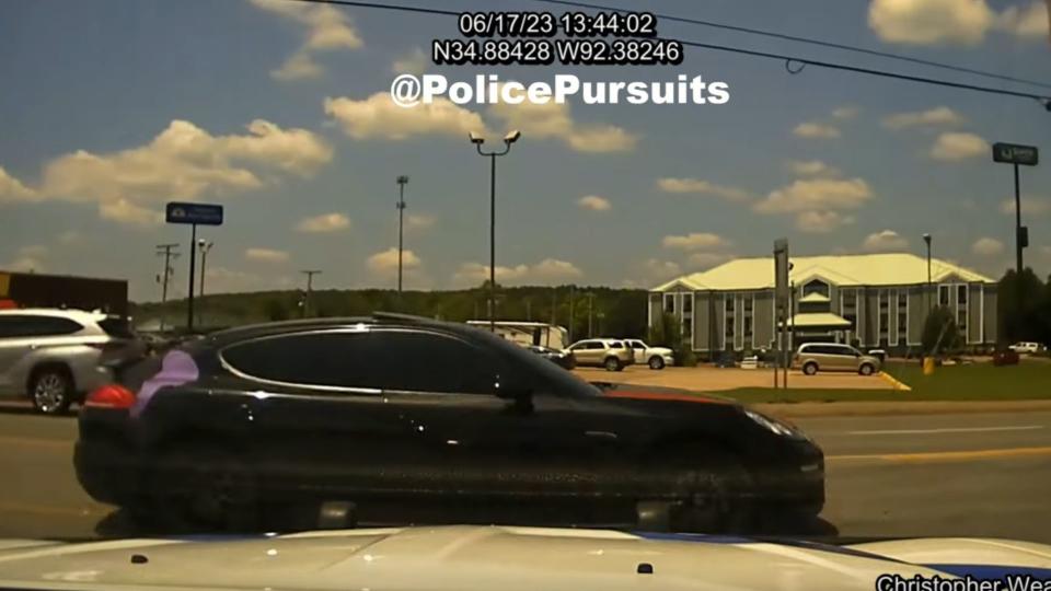 Arkansas Police Chase A Porsche Panamera