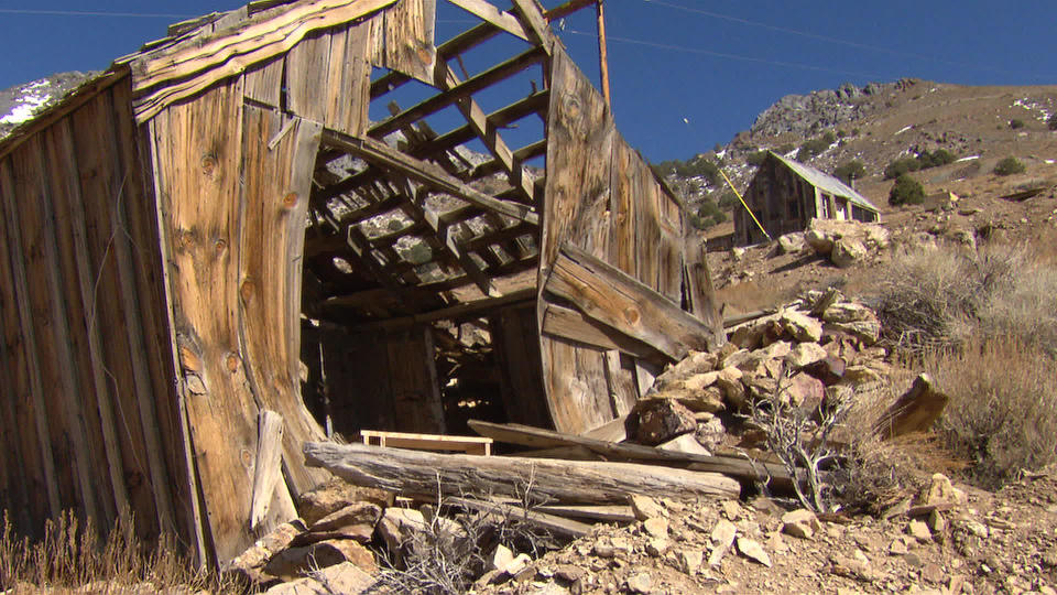 The abandoned mining town of Cerro Gordo, Calif., was purchased by Brent Underwood.  / Credit: CBS News