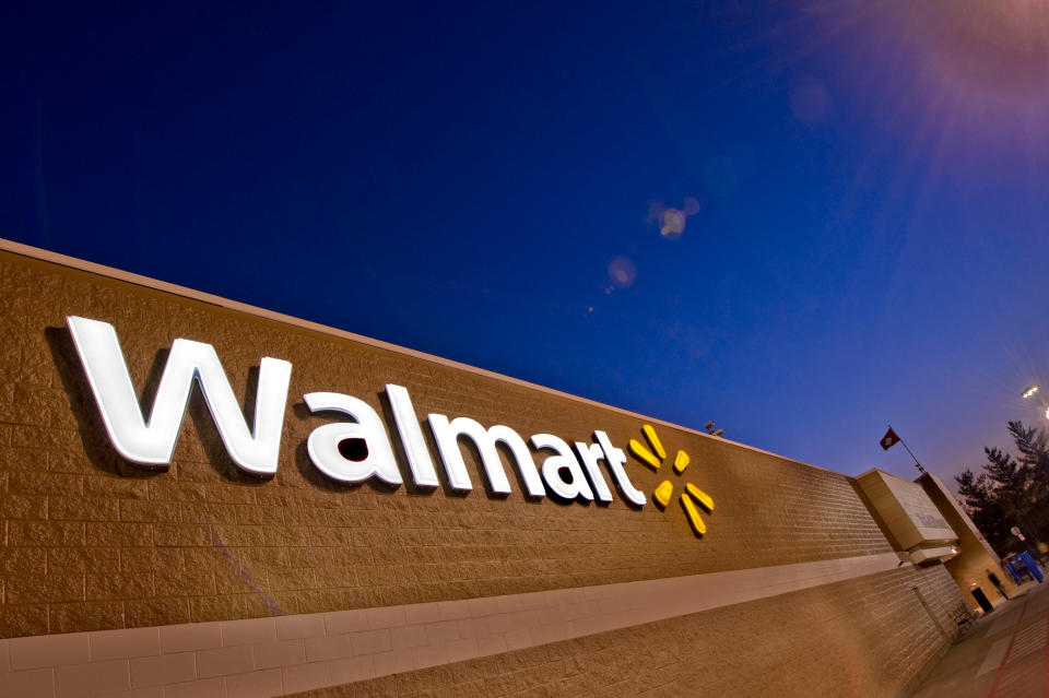 1962 gründete Sam Walton die Supermarktkette Walmart und begann eine wirtschaftliche Erfolgsgeschichte. Davon profitiert heute sein Enkel Lukas Walton, der sich stark im Hintergrund hält und die Öffentlichkeit meidet. Der 30-Jährige sitzt auf einem Vermögen in Höhe von 11,2 Milliarden US-Dollar.