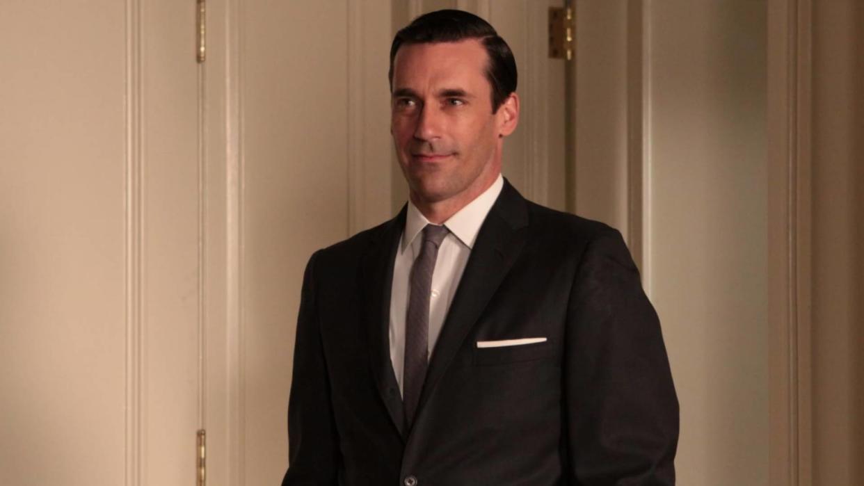  Jon Hamm in Mad Men. 