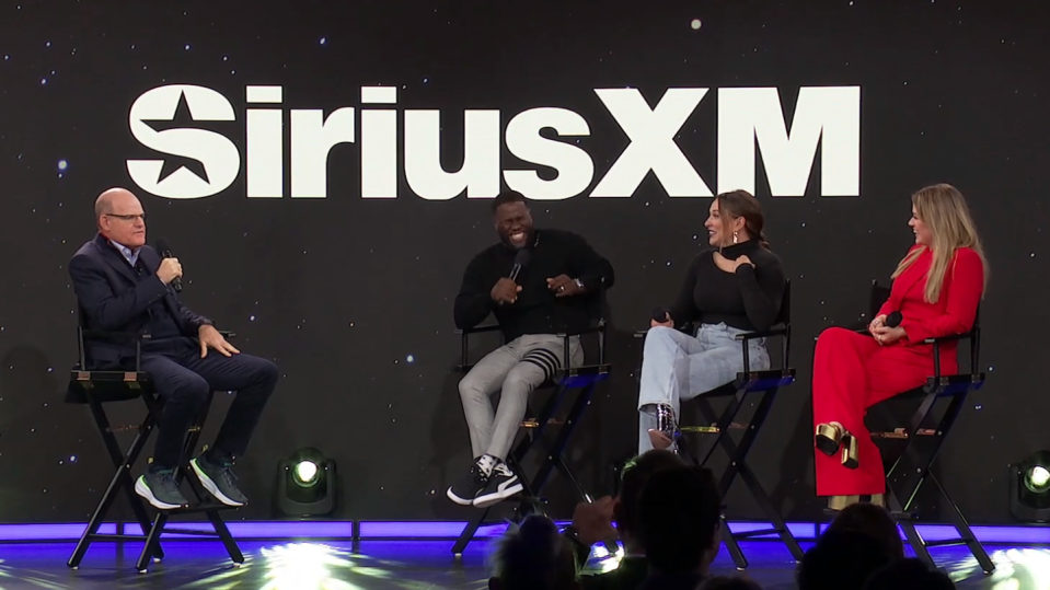 <em>L. to r: SiriusXM’s Scott Greenstein, Kevin Hart, Ashley Flowers, Kelly Clarkson</em>