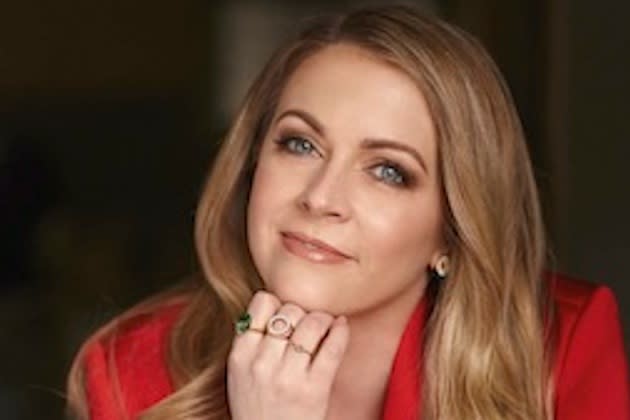Melissa Joan Hart talks about remaking 'The Watcher in the Woods
