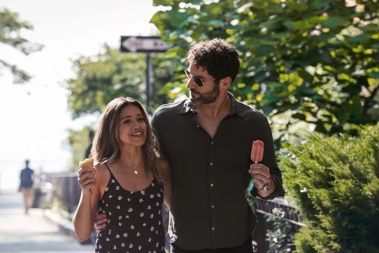 Gina Rodriguez y Tom Ellis en Los juegos del amor, estreno de Netflix para este 14 de febrero