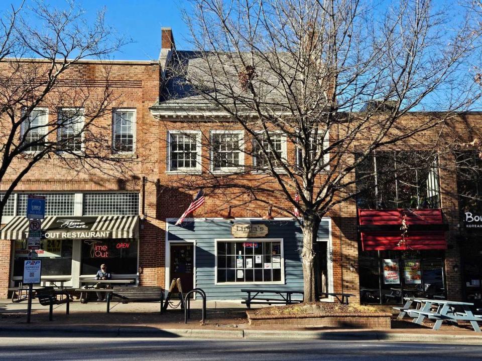 Linda’s Bar & Grill, photographed on Jan. 2, 2024, is a Franklin Street bar beloved within the UNC-Chapel Hill community for more than 50 years. It will close for good on Friday, Jan. 5, 2024.