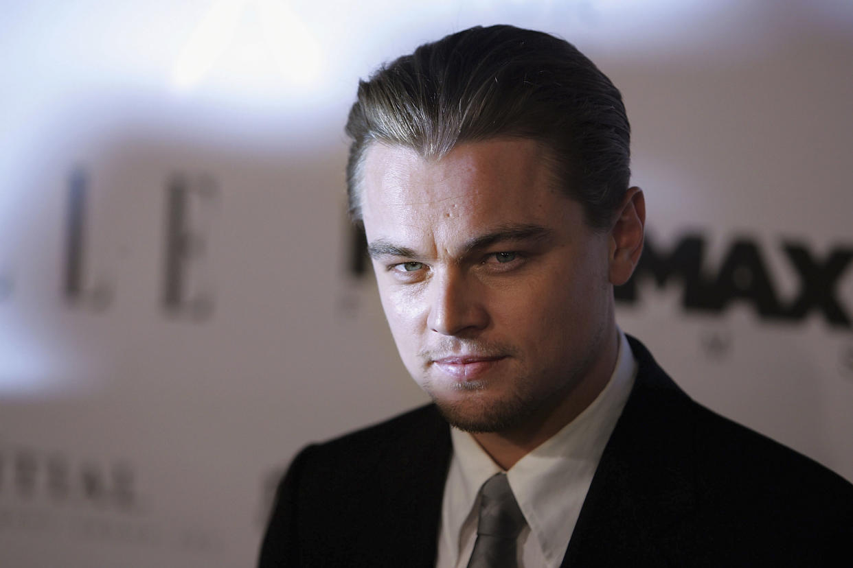 LOS ÁNGELES - 1 DE DICIEMBRE: El actor Leonardo DiCaprio asiste al estreno de 