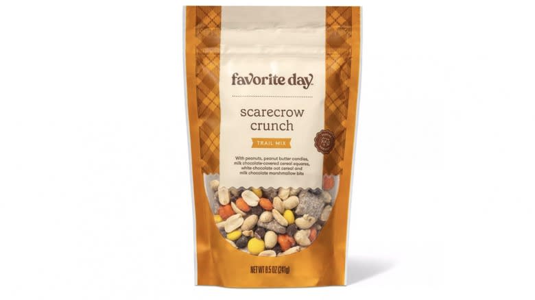 Pack of scarecrow crunch trail mix