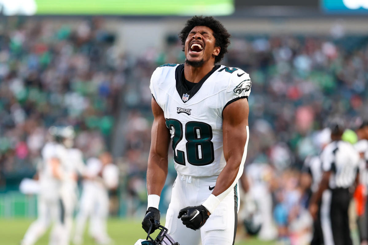 Philadelphia Eagles CB James Bradberry Working In a 'Different World' -  Sports Illustrated Philadelphia Eagles News, Analysis and More