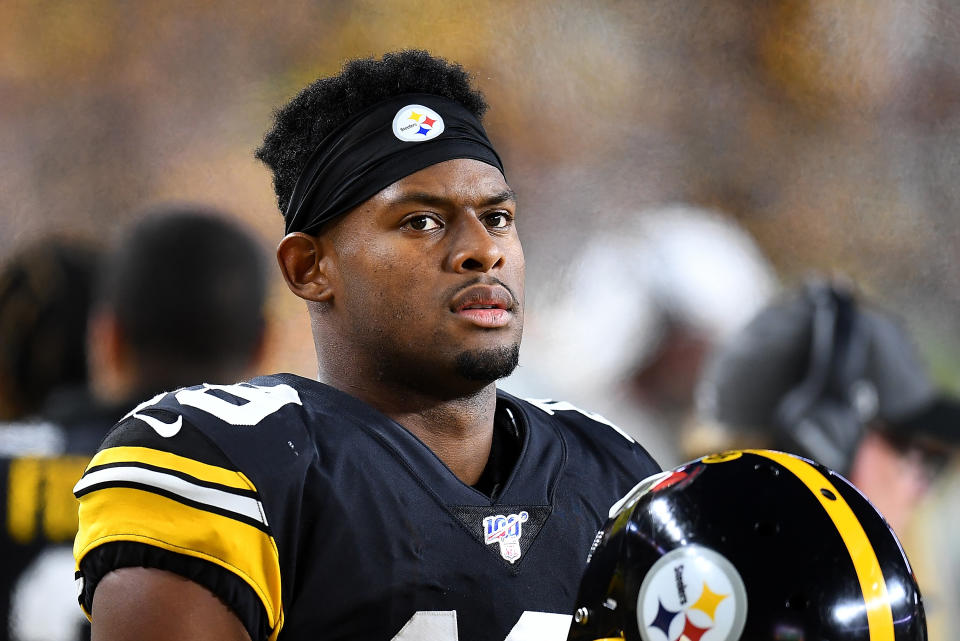 PITTSBURGH, PA - NOVEMBER 10:  JuJu Smith-Schuster #19 of the Pittsburgh Steelers looks on during the game against the Los Angeles Rams at Heinz Field on November 10, 2019 in Pittsburgh, Pennsylvania. (Photo by Joe Sargent/Getty Images)