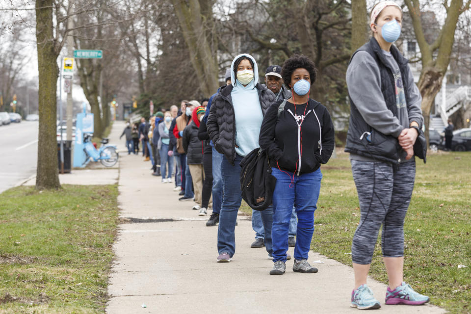 Voters in Wisconsin's primary election 