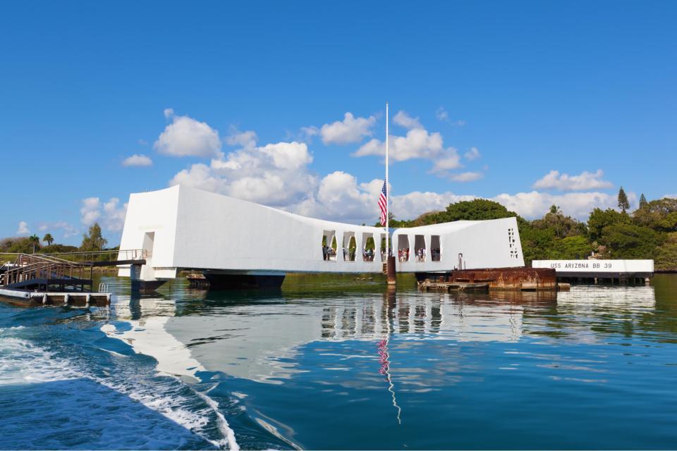 Hawaii: Pearl Harbor USS Arizona Memorial