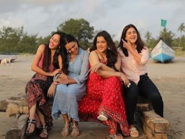 Pooja Chopra, Swara Bhasker, Shikha Talsania, Meher Vij (L to R) (Image source: Instagram)