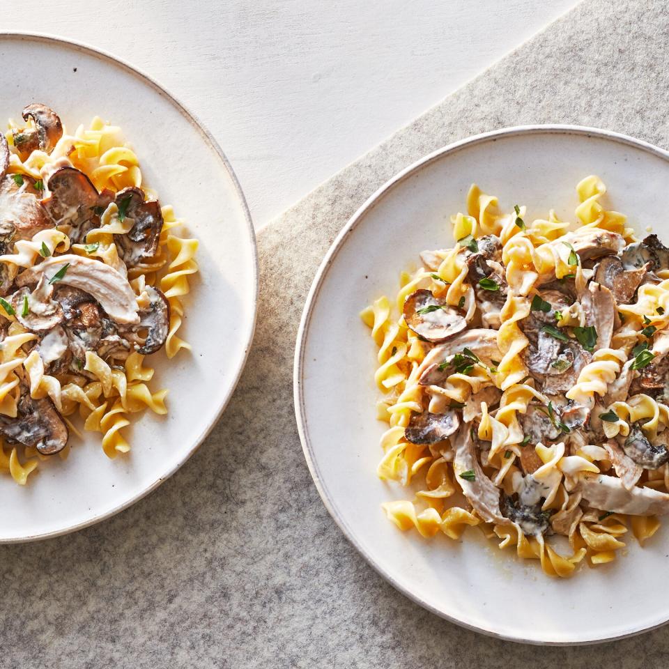 creamy chicken and mushroom pasta