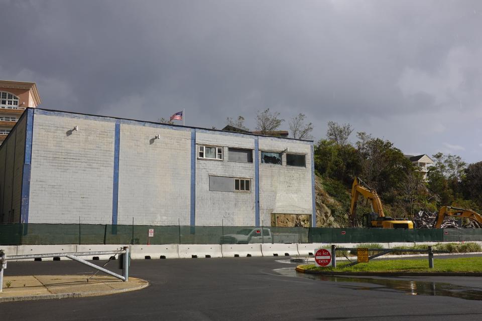 The former Atlantic Aquarium, which later became a hotel, a music club and a charter school, was demolished in 2023.