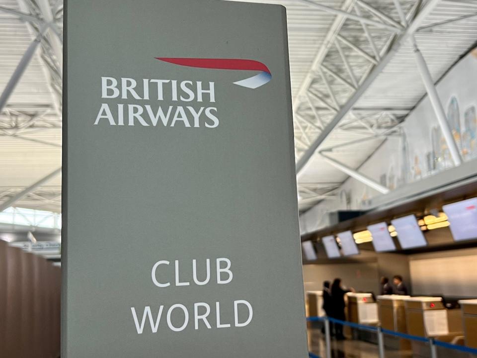 Co-branded check-in area for American and British Airways premium passengers.