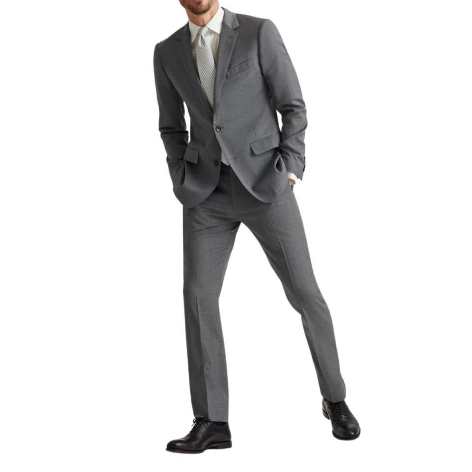 <p><a href="https://go.redirectingat.com?id=74968X1596630&url=https%3A%2F%2Fbonobos.com%2Fbundles%2Fjetsetter-stretch-wool-suit-grey%3Fcolor%3Dgrey&sref=https%3A%2F%2F" rel="nofollow noopener" target="_blank" data-ylk="slk:Shop Now;elm:context_link;itc:0;sec:content-canvas" class="link ">Shop Now</a></p><p>Jetsetter Stretch Wool Suit</p><p>$550.00</p><p>bonobos.com</p><span class="copyright">Courtesy of Retailer</span>