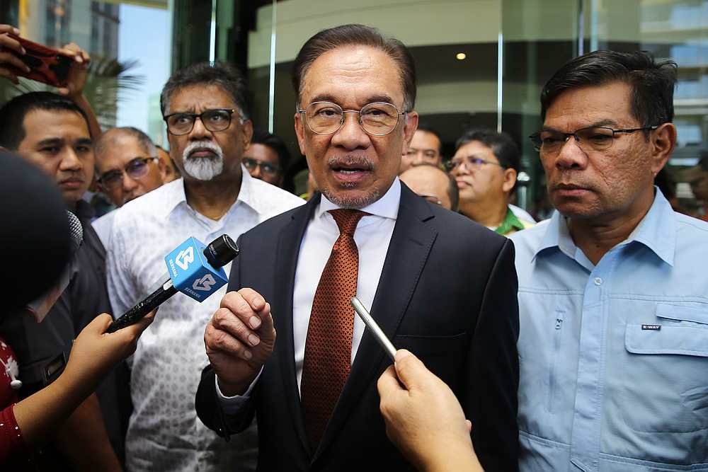 PKR president Datuk Seri Anwar Ibrahim today assured that the Pakatan Harapan coalition is stable and is ready to speak up for the people as it did before. — Picture by Yusof Mat Isa