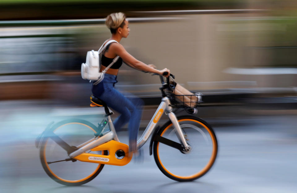 A commuter rides an oBike during the evening rush hour in Singapore on 15 June, 2017. (Reuters file photo)