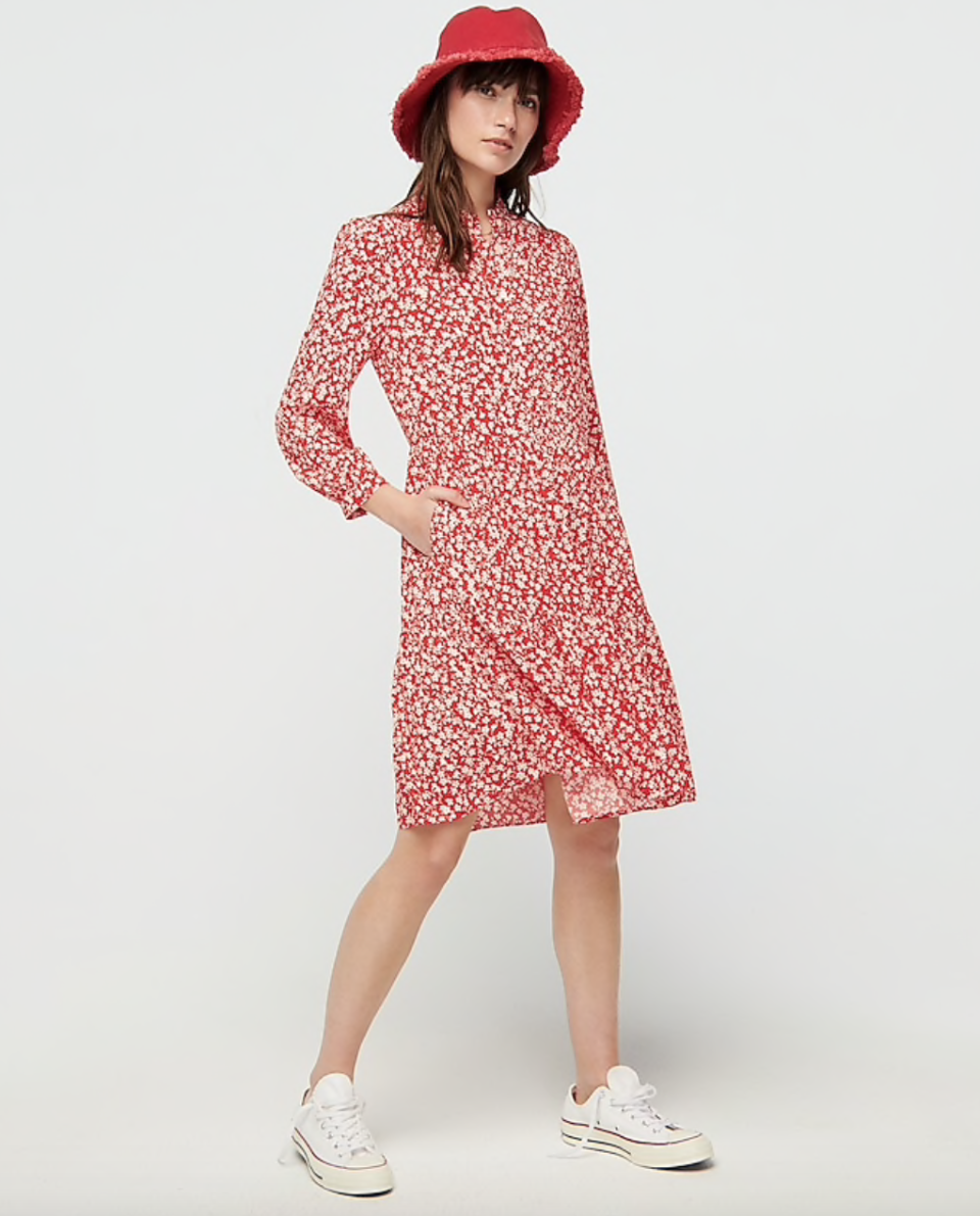 Shirtdress in Tossed Bouquet Print in Natural Red