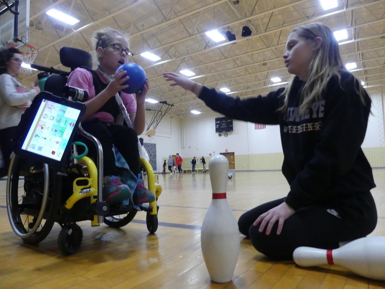 The Mentor Physical Education class at Hamilton Middle School helps students build skills and relationships.