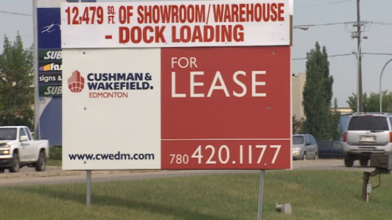 Edmonton family out $1,500 after furniture store closed