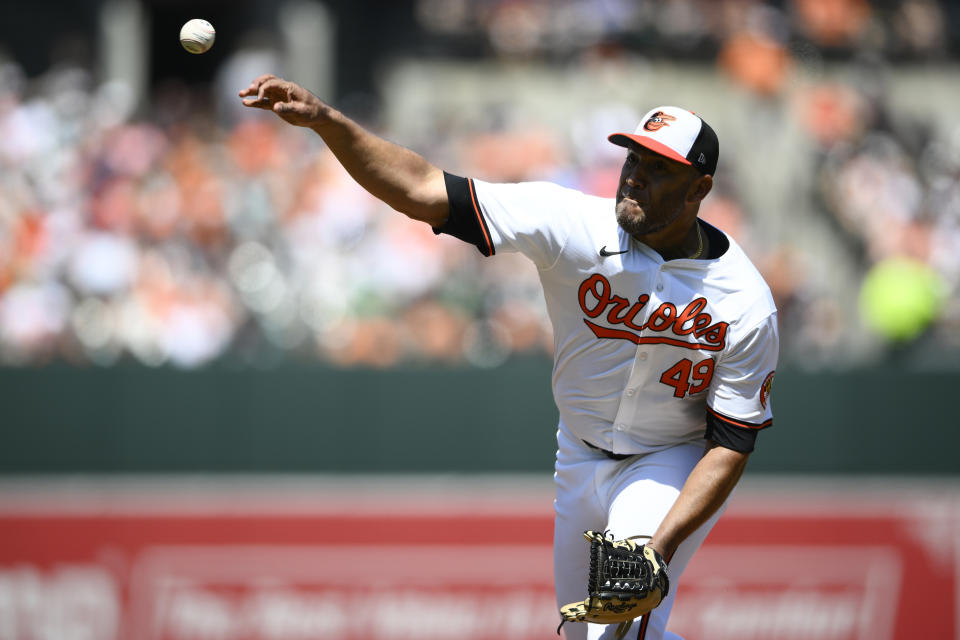 Baltimore Orioles starting pitcher Albert Suarez throws during the first inning of a baseball game against the Oakland Athletics, Sunday, April 28, 2024, in Baltimore. (AP Photo/Nick Wass)