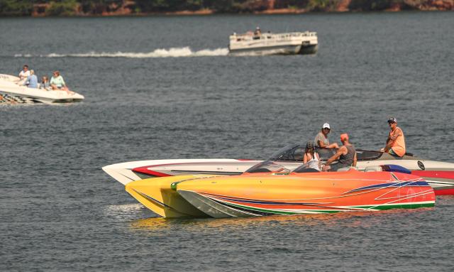 Boats of all kinds kick off summer on the water - Yahoo Sports