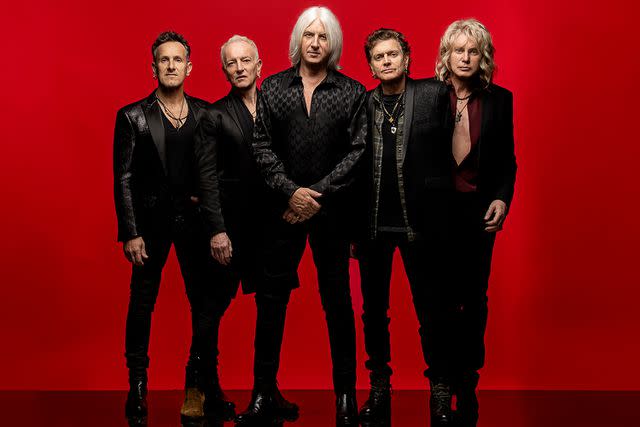 Def Leppard (L-R Vivian Campbell, Phil Collen, Joe Elliott, Rick Allen, Rick Savage) in 2022.