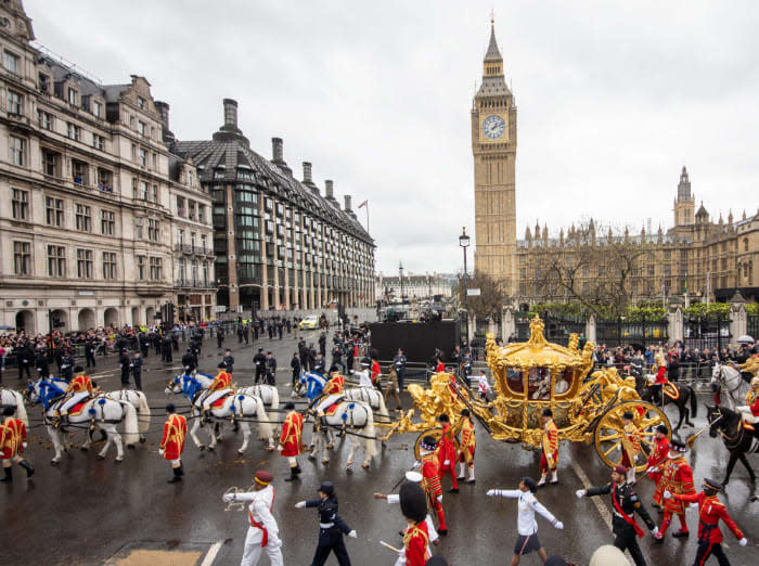 La Procesión de coronación y la Procesión del Rey