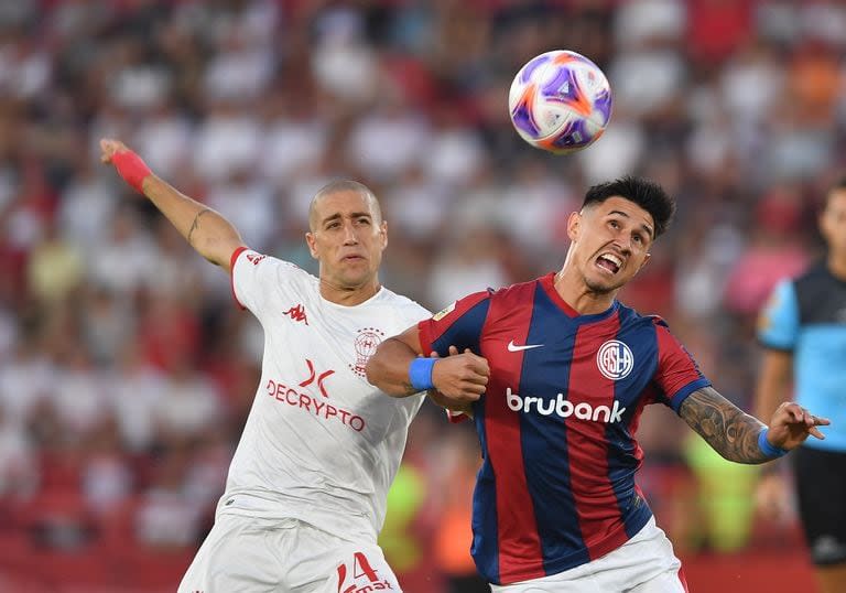 Huracán y San Lorenzo se enfrentan en el Palacio Tomás Adolfo Ducó, en el clásico de la séptima fecha 
