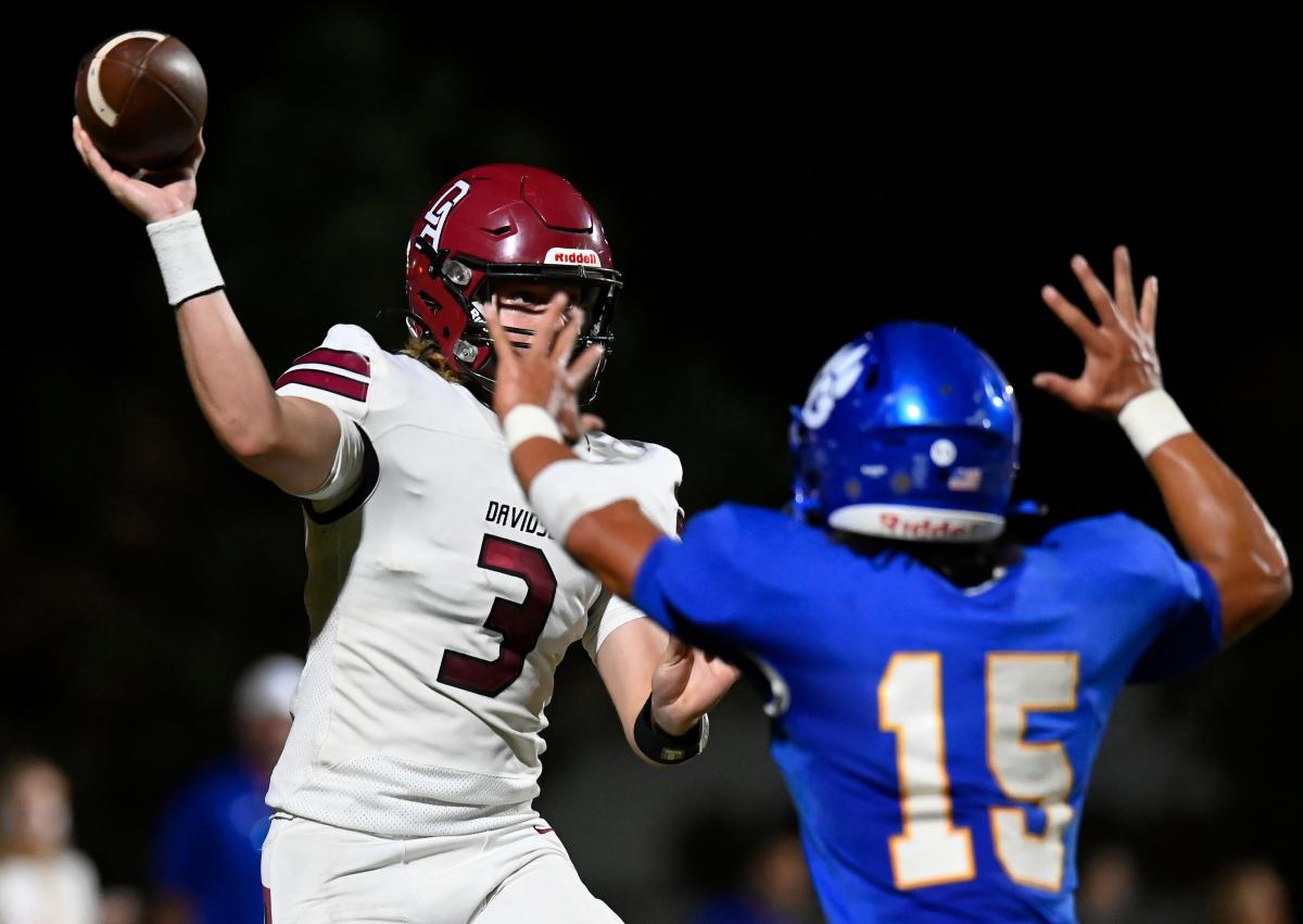 Tennessee Titans select Clarksville-area high school football game