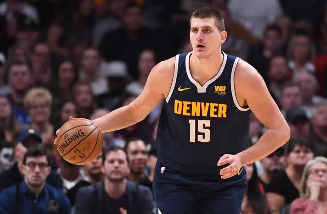 金塊一哥Nikola Jokic「大三元」，延長賽發威獨得8分。（圖／翻攝自推特）