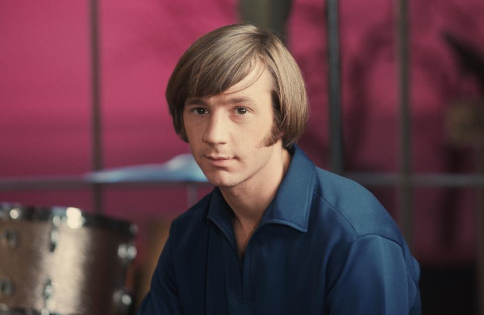 Peter Tork on the set of the television show <em>The Monkees</em> in 1967 (Photo: Michael Ochs Archives/Getty Images)