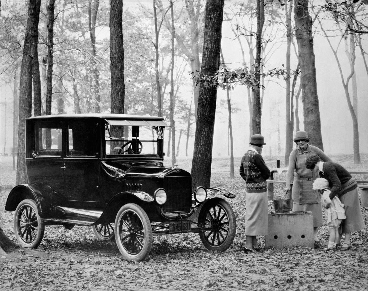 1923 Model T: 1923 was the largest production year of the Model T with about 2,011,125 cars produced worldwide, including the Nice Millionth vehicle. From the collections of The Henry Ford and Ford Motor Company (04/22/08)