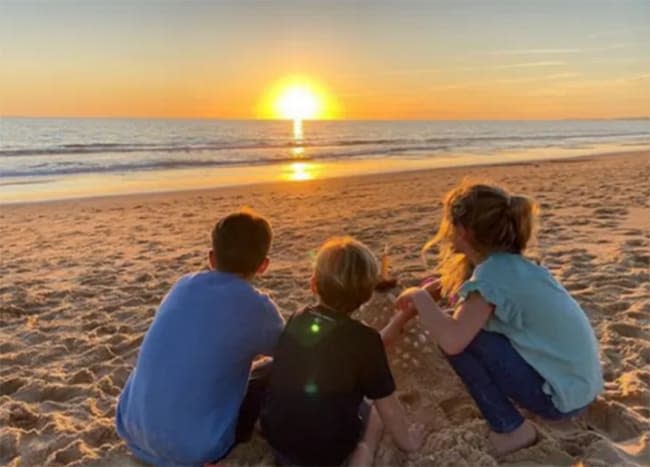 holly-kids-beach