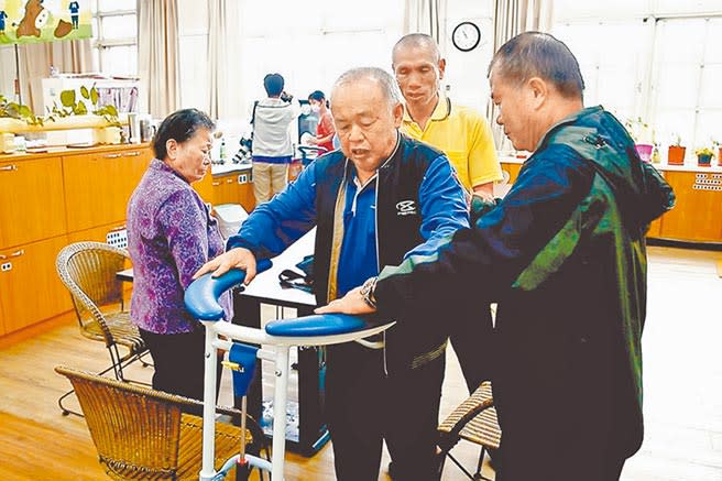 北市勞動局針對參加職訓及就業服務期間的市民推出托兒托老補助，每月最高8000元。（本報資料照片）