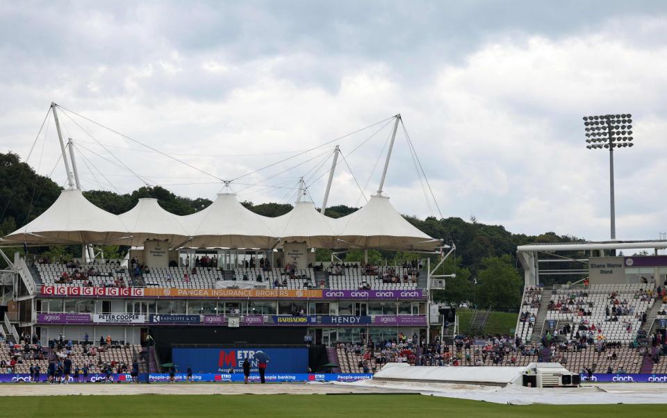 Southampton toss delayed