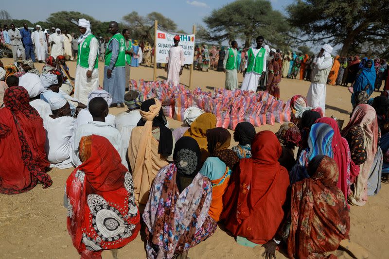 Fleeing Sudanese seek refuge in Chad