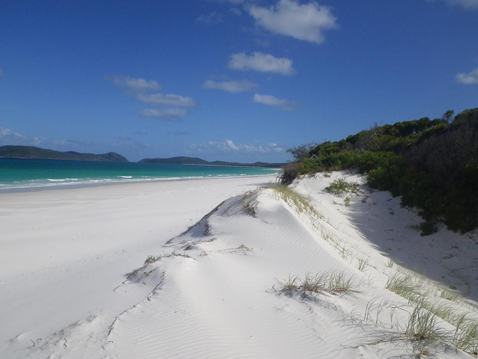 9. Whitehaven Beach, Whitsunday Island, Australia: 