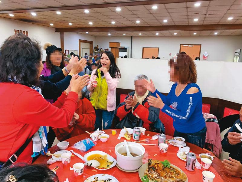 現任山海觀社區副主委曾秀菁曾參選里長，後因賄選遭法院判刑。（翻攝文化部台灣社區通網站）