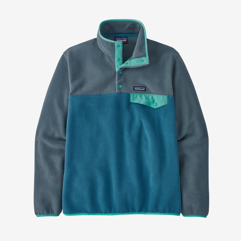 <p><a href="https://go.redirectingat.com?id=74968X1596630&url=https%3A%2F%2Fwww.patagonia.com%2Fproduct%2Fmens-lightweight-synchilla-snap-t-fleece-pullover%2F25551.html&sref=https%3A%2F%2Fwww.menshealth.com%2Ftechnology-gear%2Fg34905308%2Fsnowboarding-gifts%2F" rel="nofollow noopener" target="_blank" data-ylk="slk:Shop Now;elm:context_link;itc:0;sec:content-canvas" class="link ">Shop Now</a></p><p>Lightweight Synchilla® Snap-T® Fleece Pullover</p><p>patagonia.com</p><p>$139.00</p>