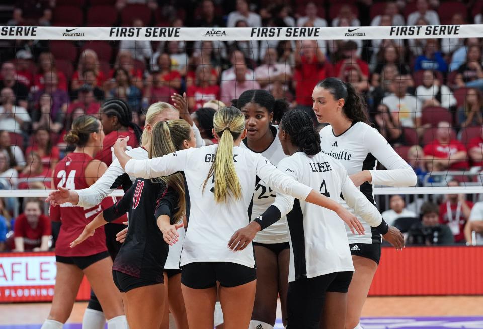 Louisville vs Nebraska volleyball score today Live updates from KFC