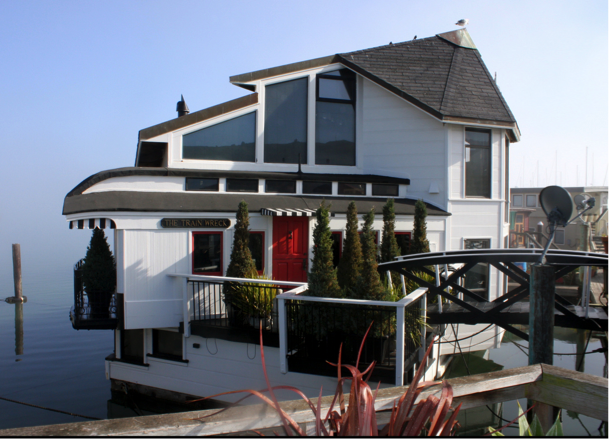 A Unique Floating House in a Sausalito Marina