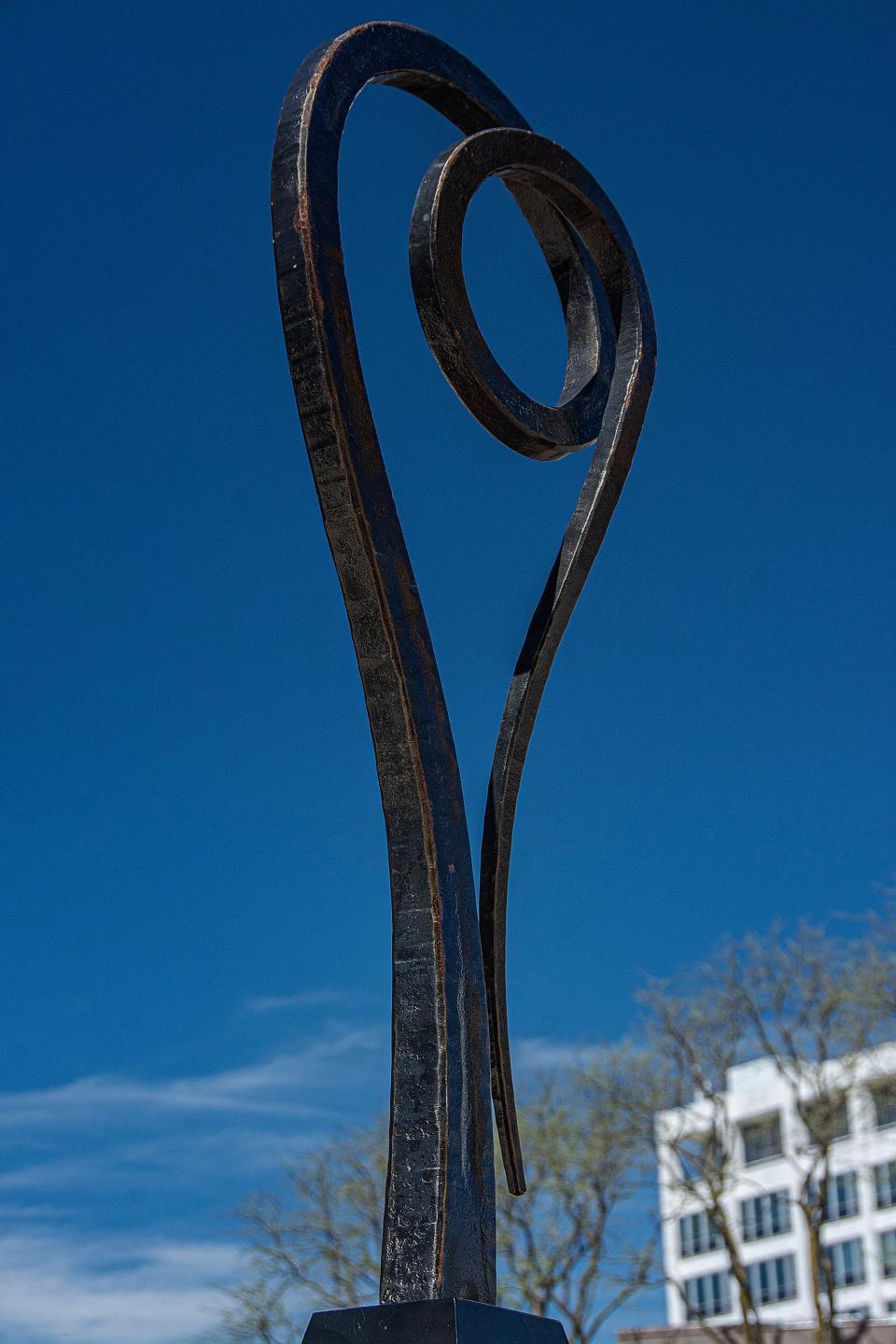 Pose of Inspiration by Clark Martinek. Sioux Falls SculptureWalk 2022.