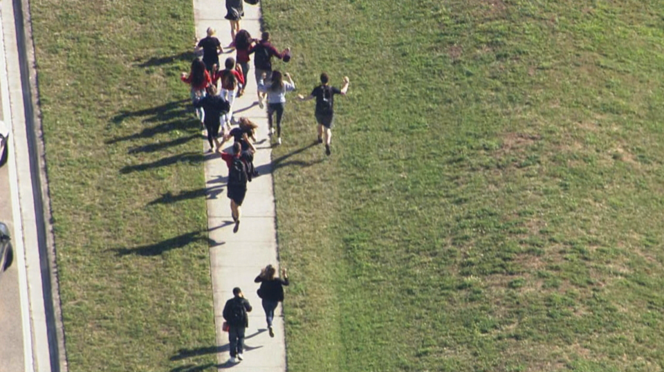 Impactantes imágenes del tiroteo en una escuela secundaria de Florida