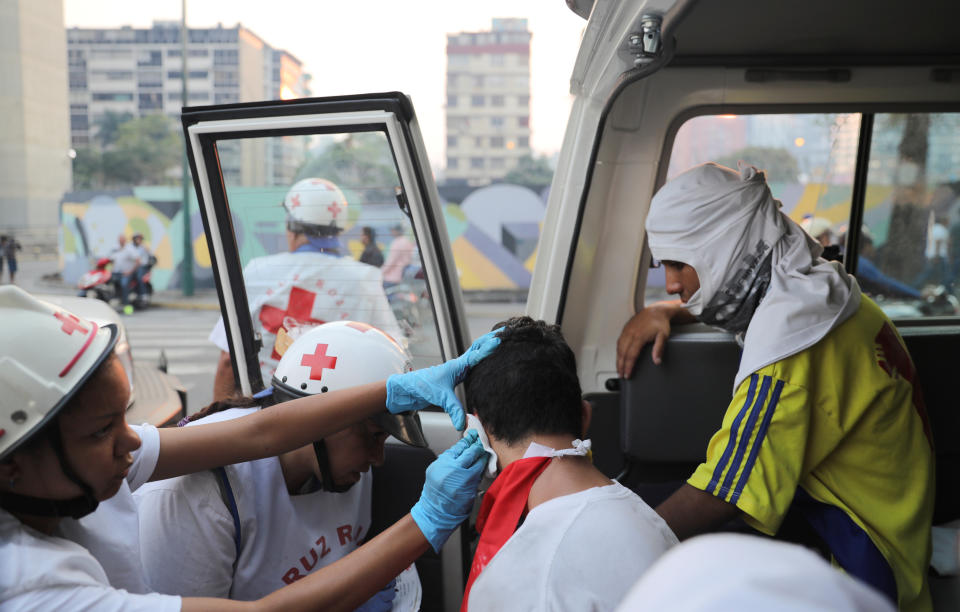 FOTOS | Enfrentamientos en Venezuela tras llamado de Guaidó a la rebelión militar