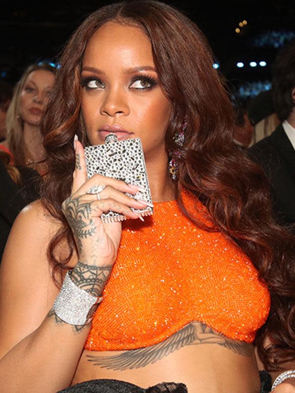 15 times Rihanna shed a little savage on the Internet