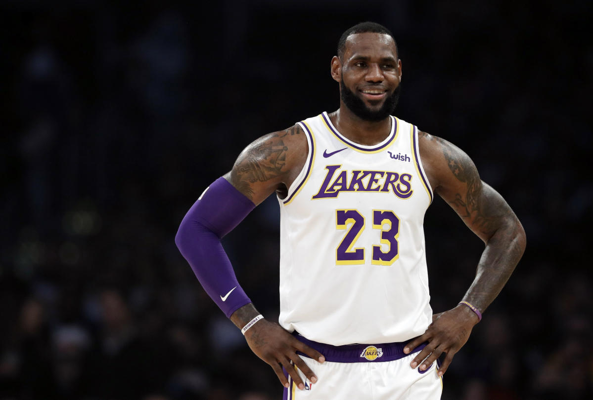 Proud dad LeBron wore a Bronny James shirt to Lakers shootaround